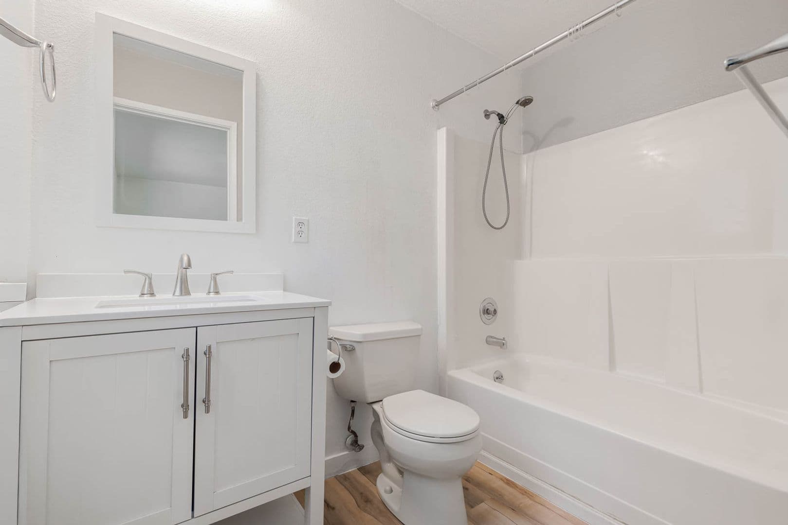 North Bend House: 328 E 2nd St