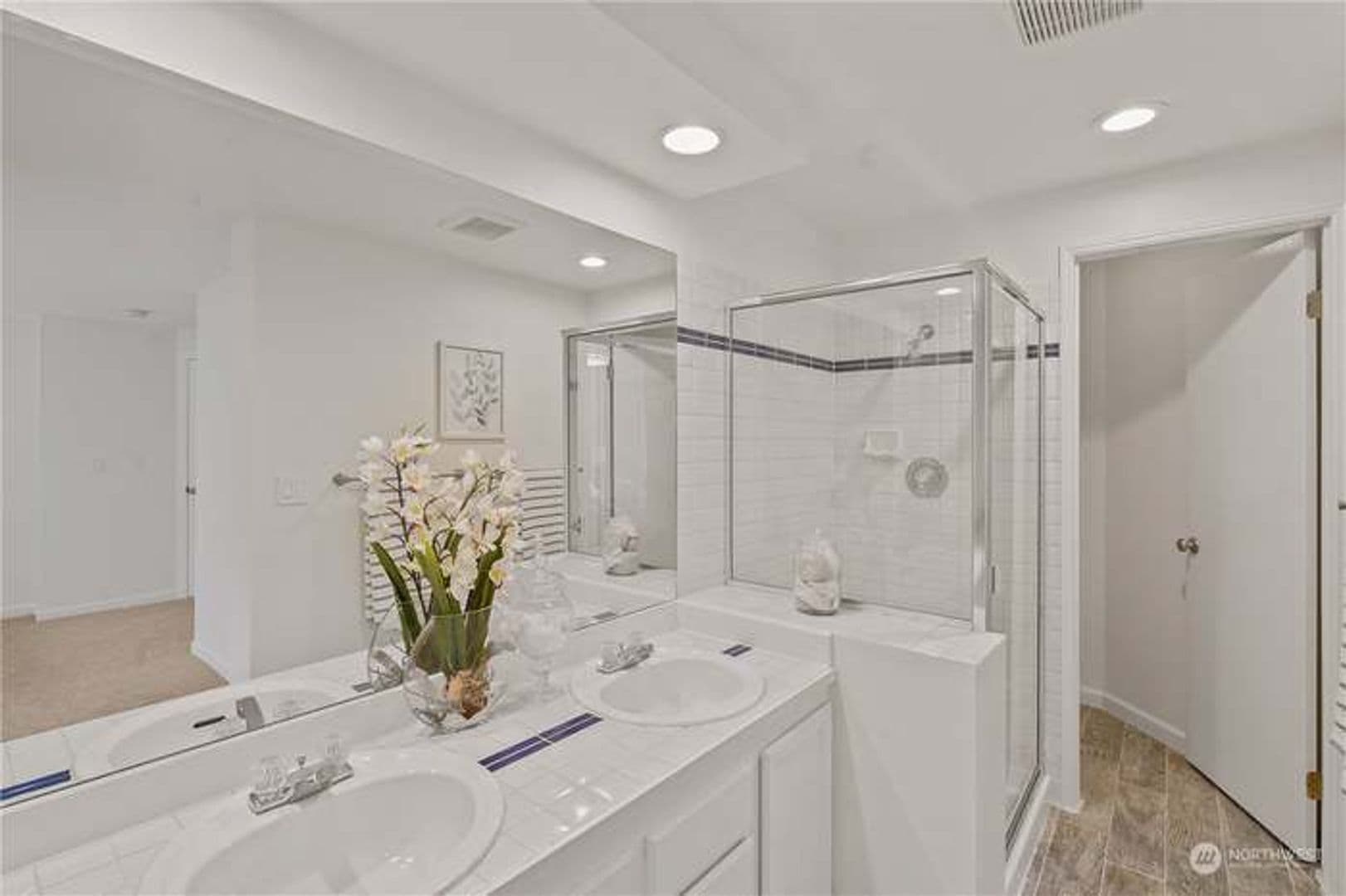 Bellevue House: 14781 NE 3rd St