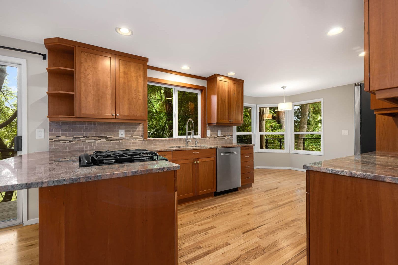 Kirkland House: 11402 NE 103rd St