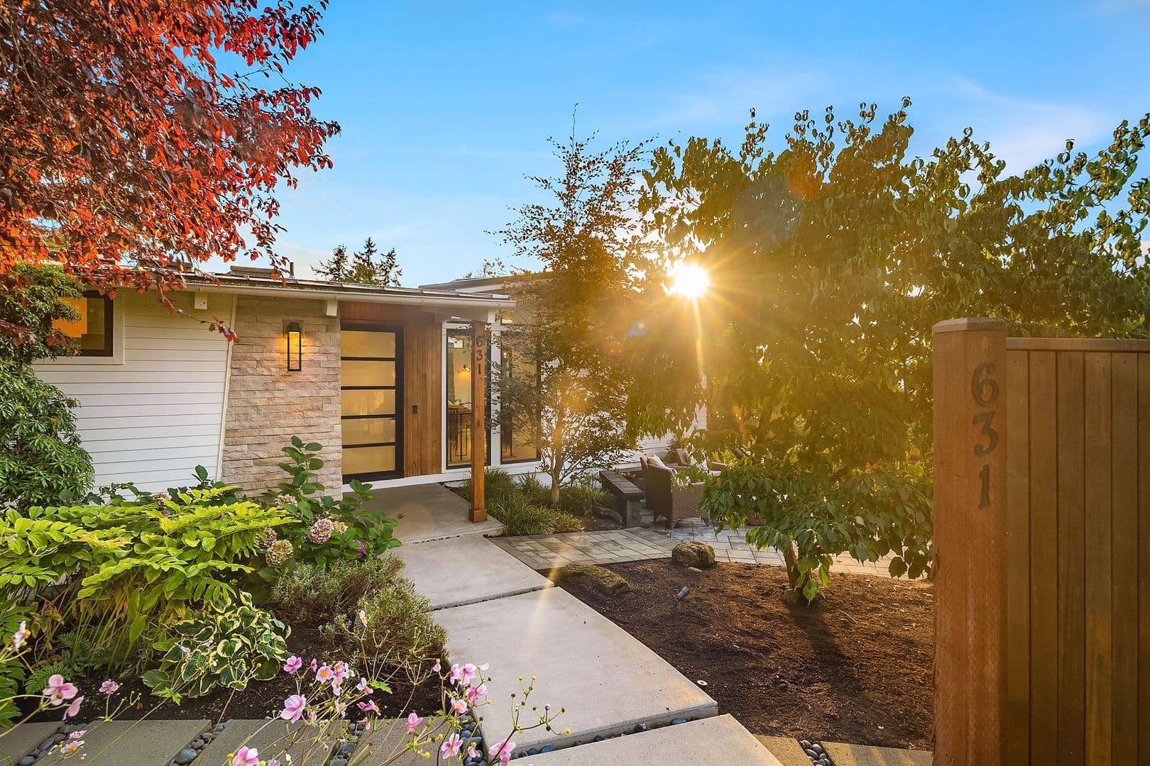 Kirkland House: 631 11th Avenue W