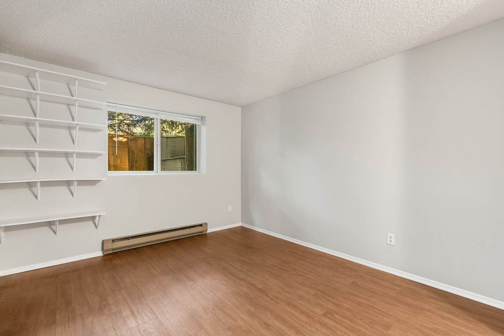 Seattle Condo: 2210 NE 92nd St