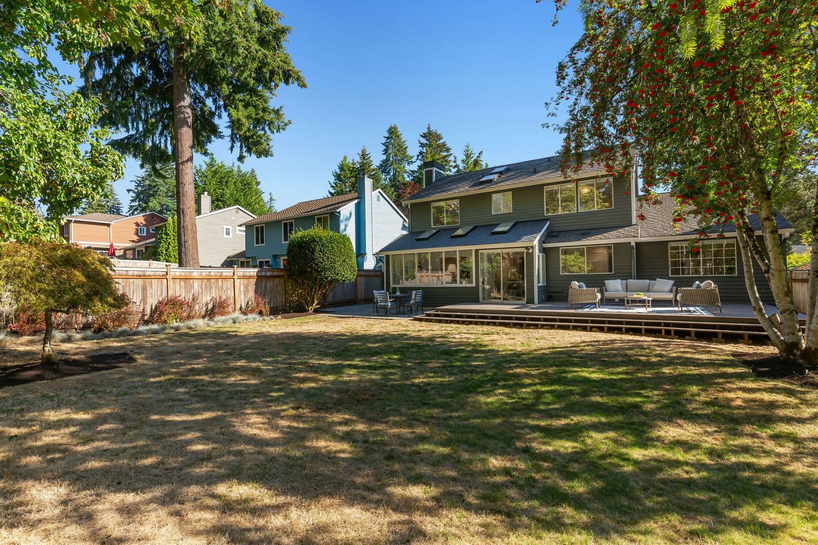 Issaquah House: 24020 SE 42nd St
