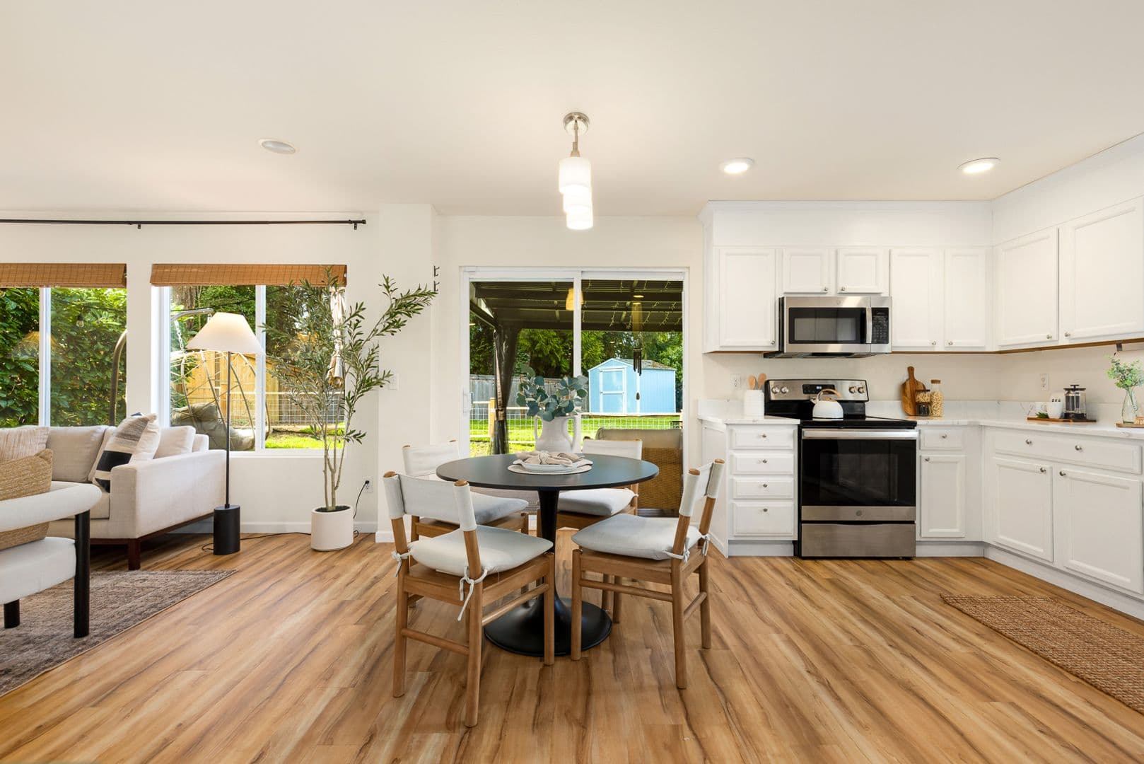 Bothell House: 17427 92nd Ave NE