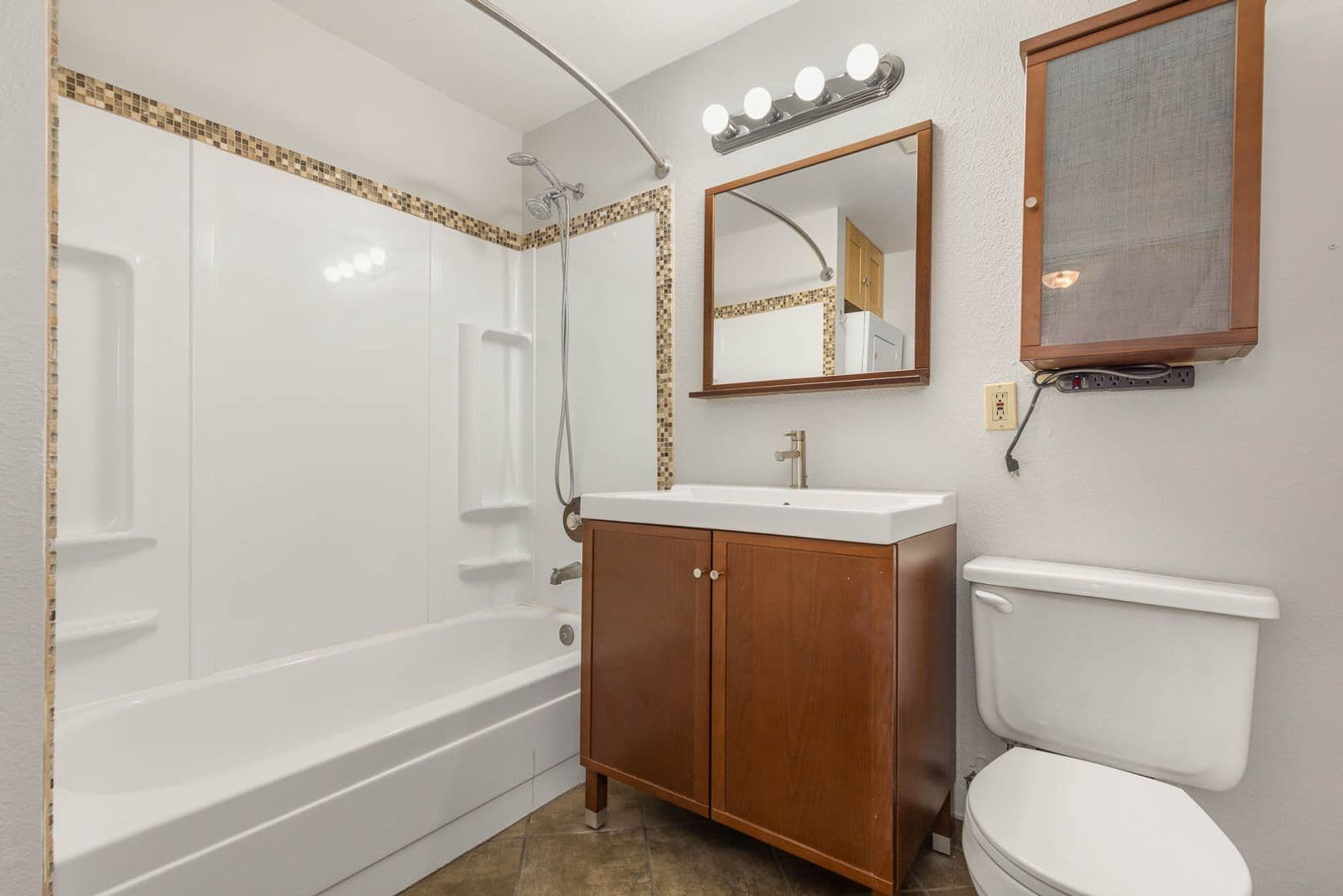 Shoreline Condo: 710 N 160th St