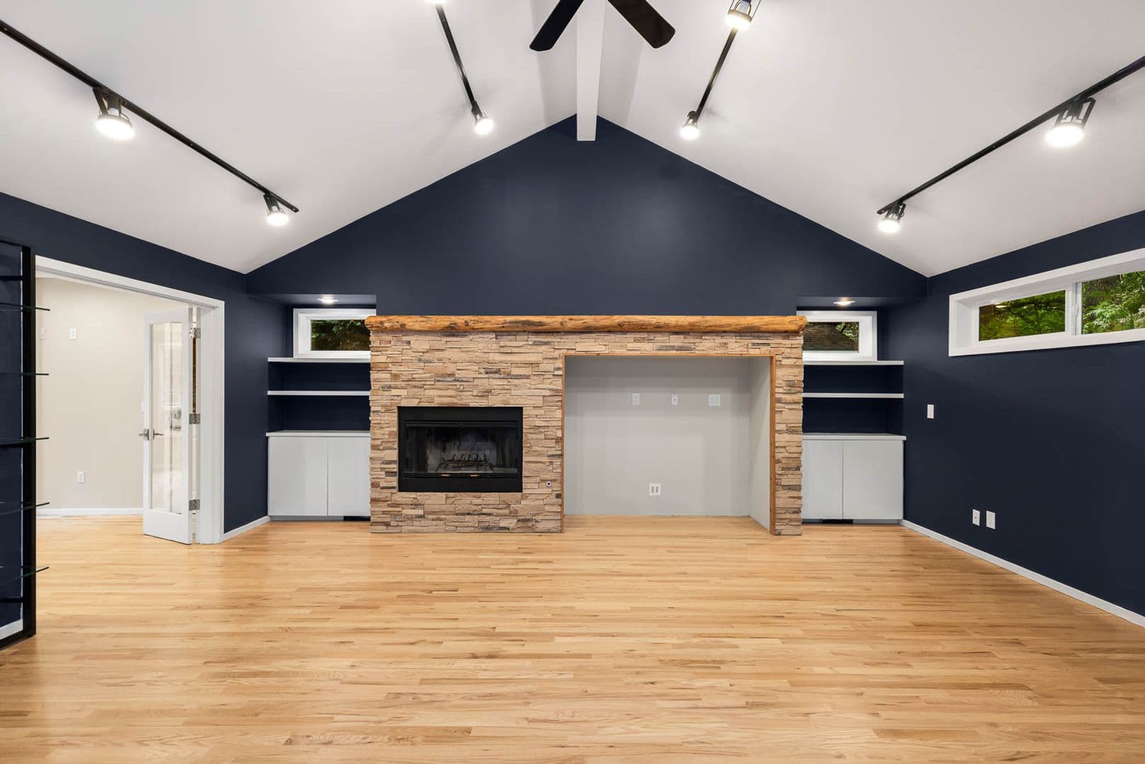 Kirkland House: 11402 NE 103rd St