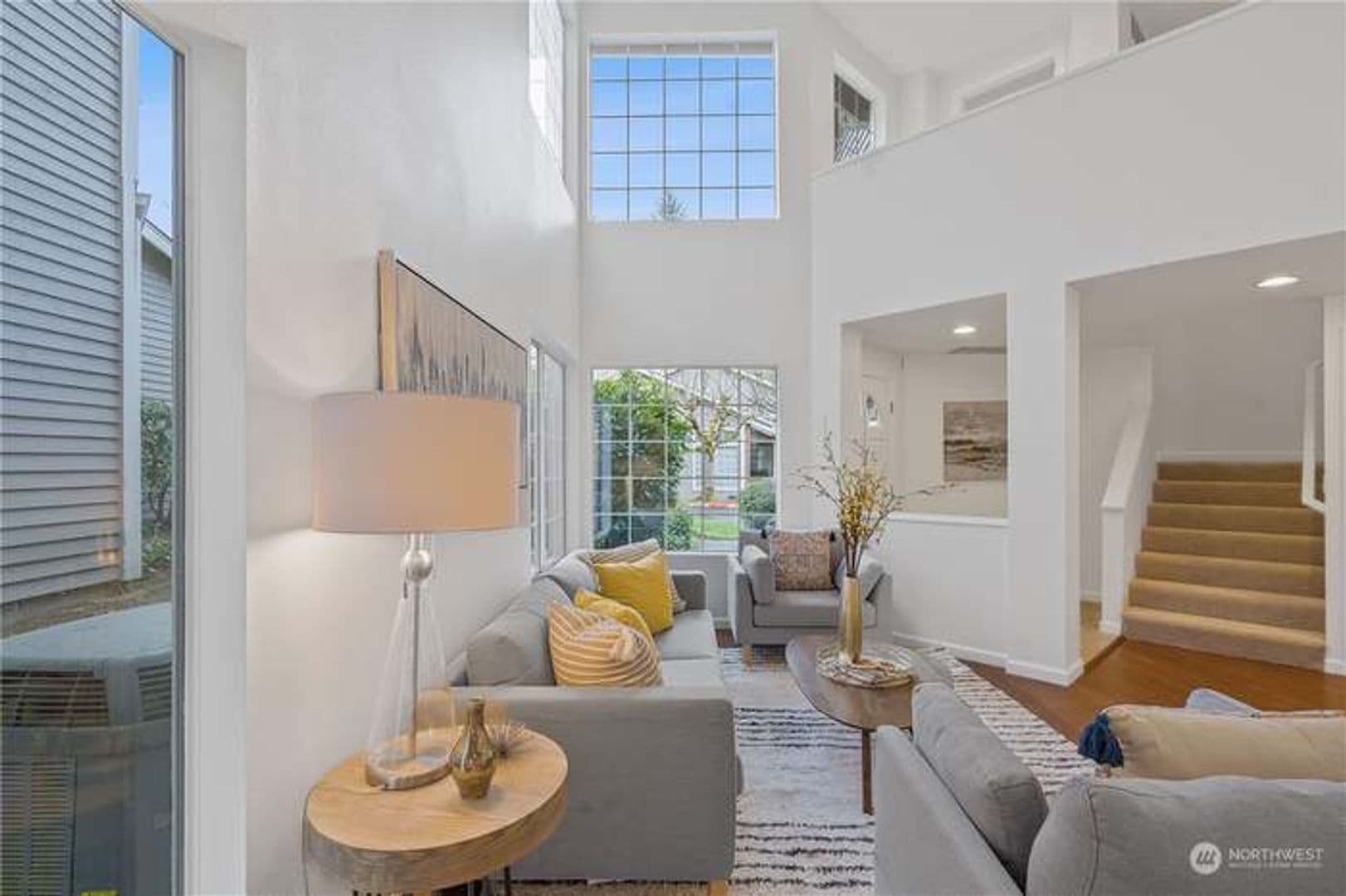 Bellevue House: 14781 NE 3rd St