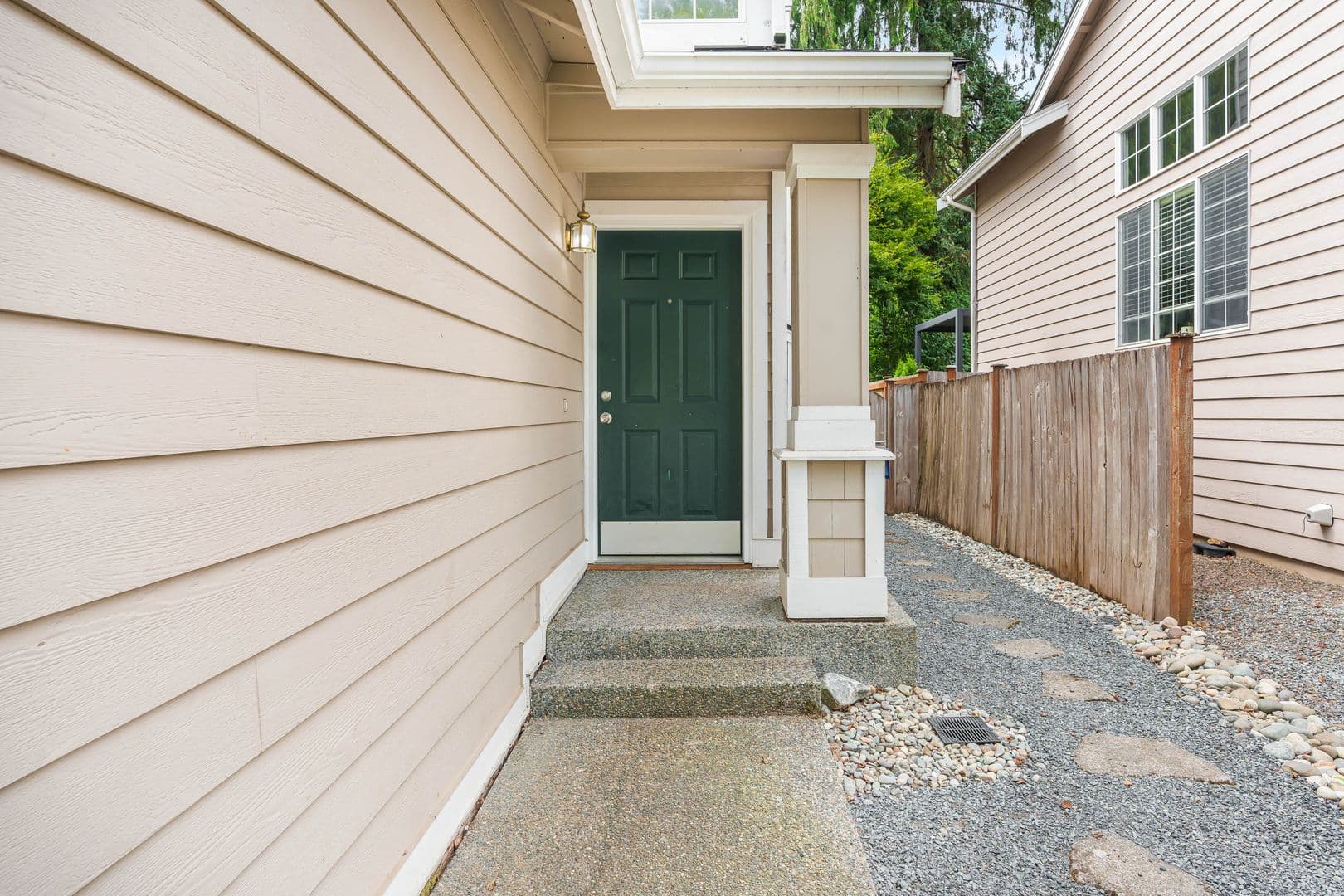 Monroe House: 13388 Prospector Ridge Road SE