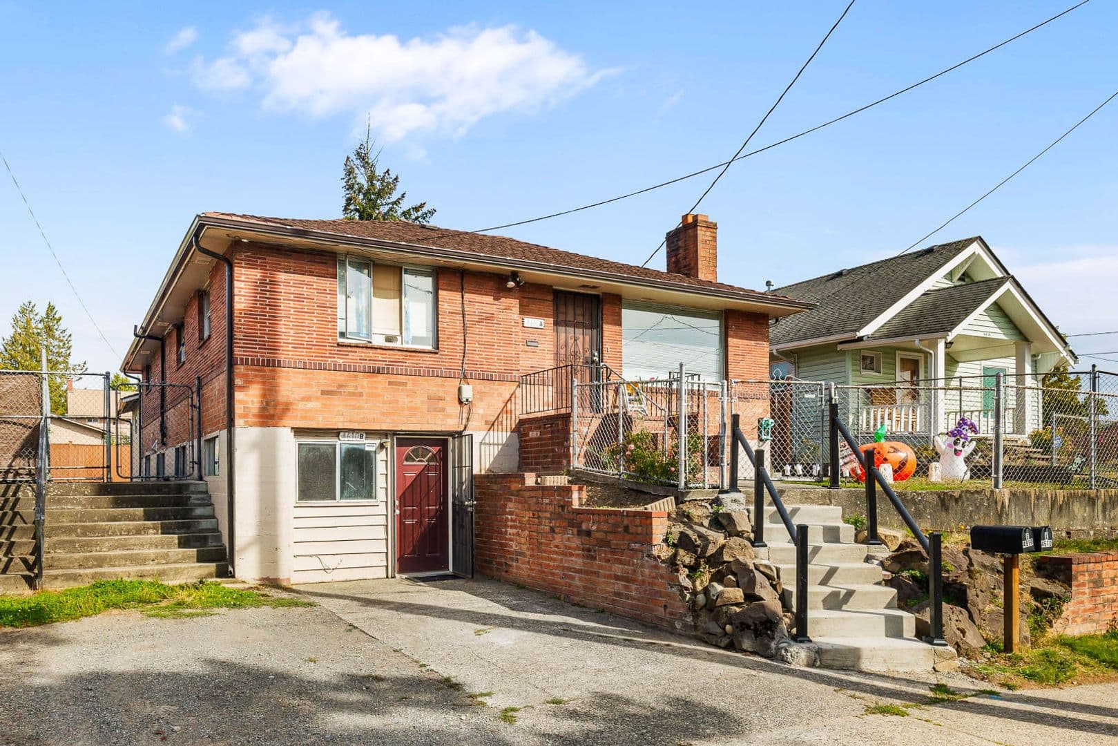 Seattle Apartment: 4610 S Holden St