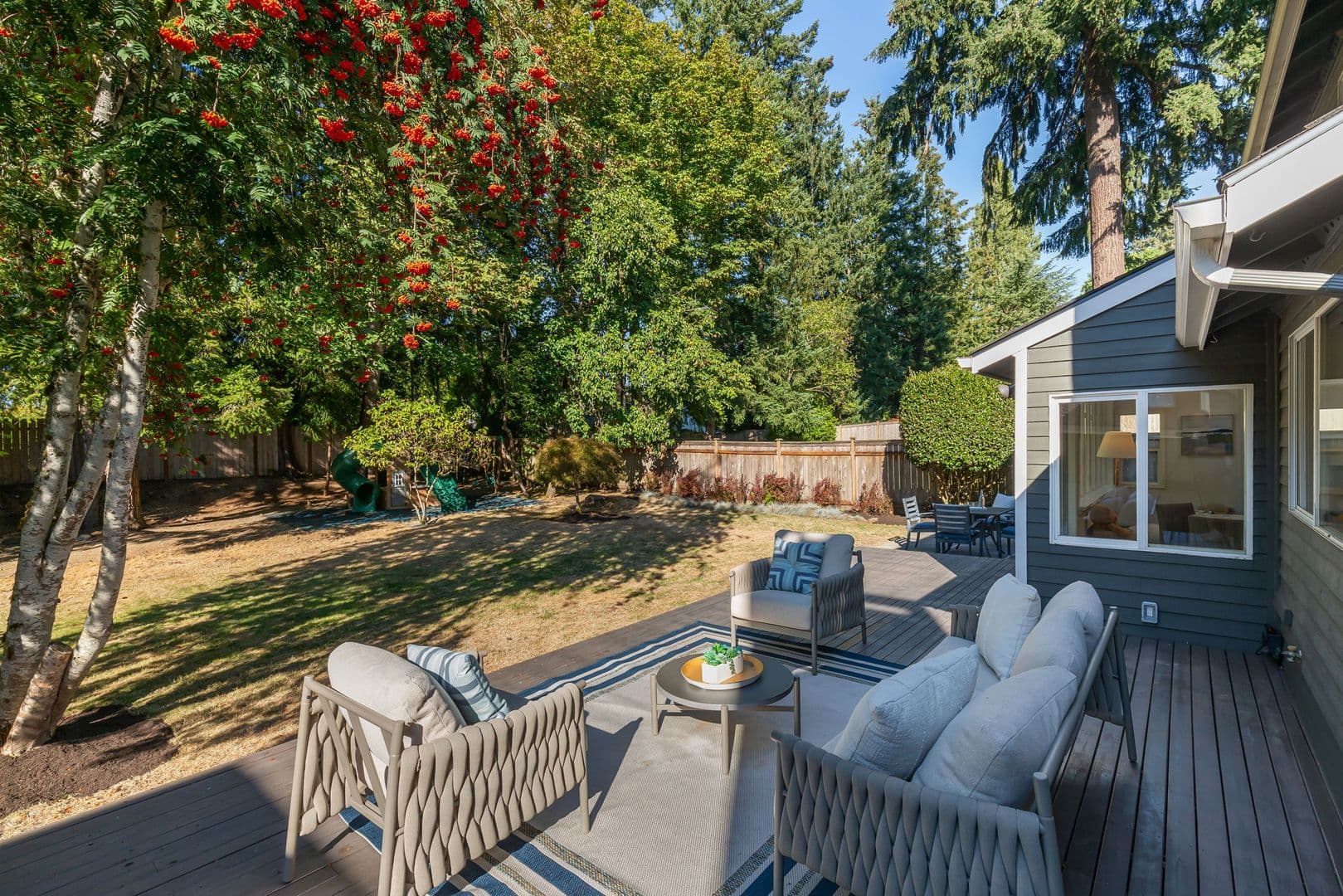 Issaquah House: 24020 SE 42nd St