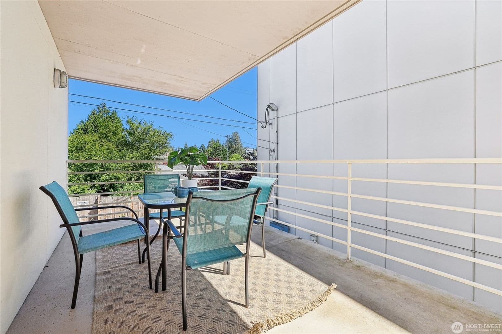 Seattle Condo: 5624 Roosevelt Way NE