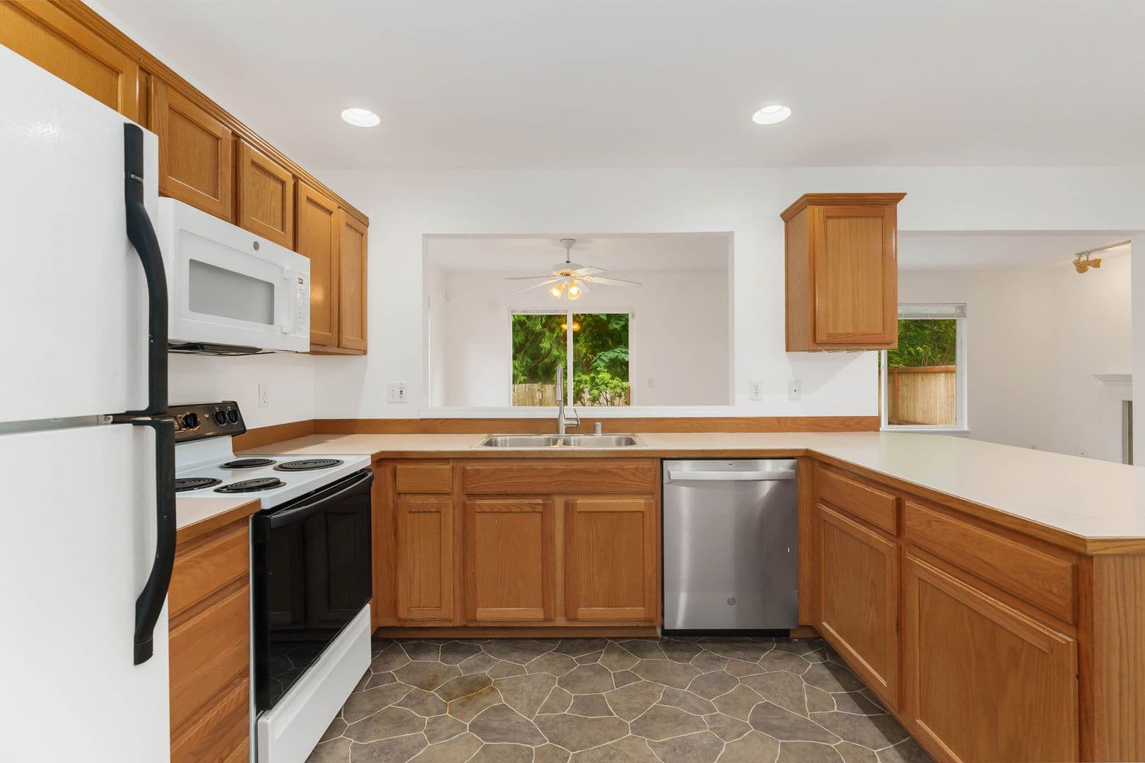Monroe House: 13388 Prospector Ridge Road SE