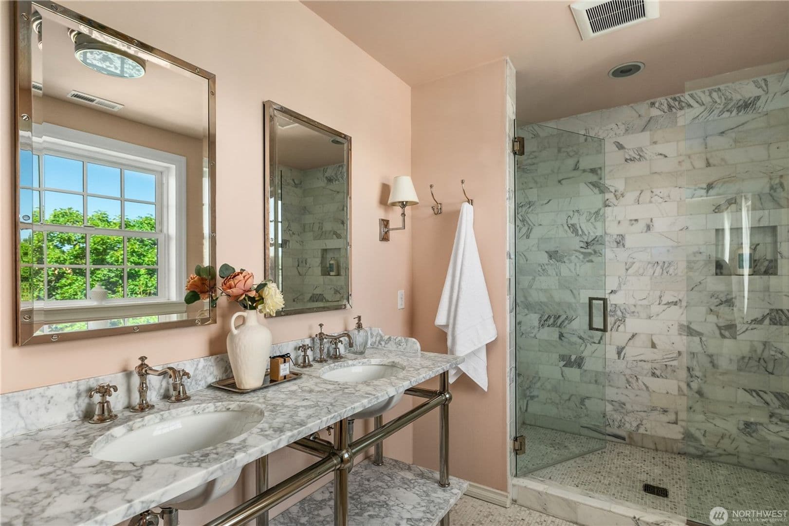 Seattle House: 918 18th Avenue East