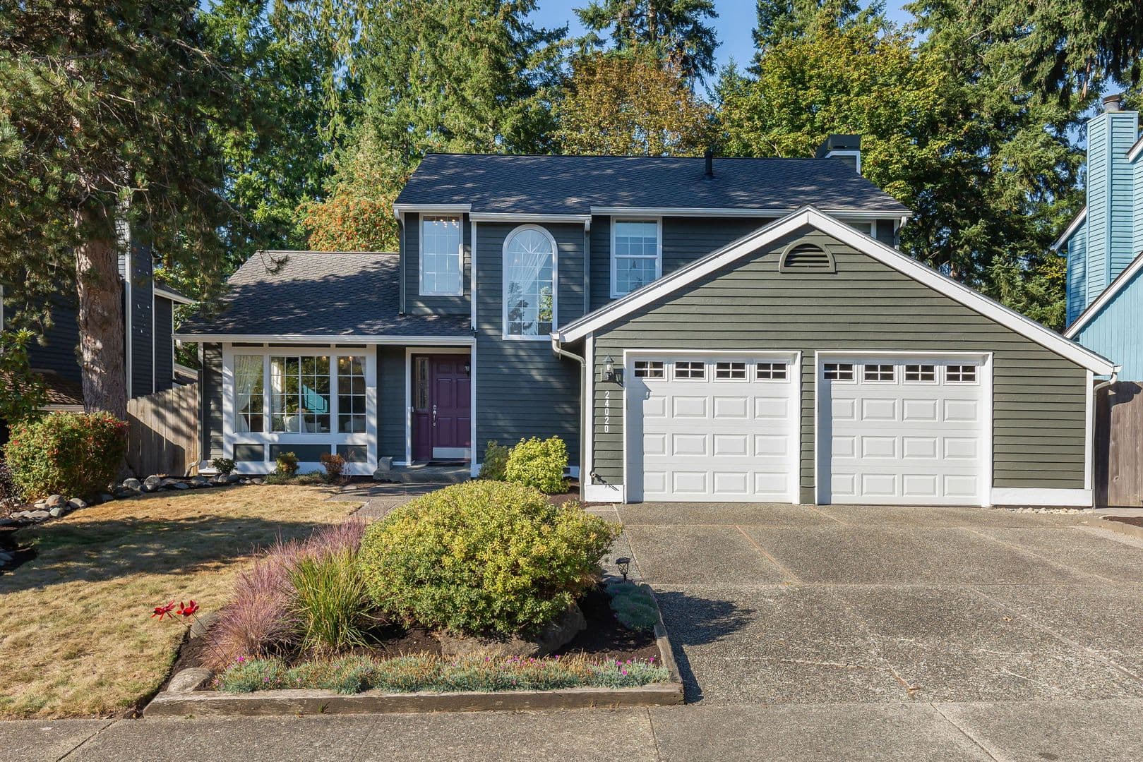 Issaquah House: 24020 SE 42nd St