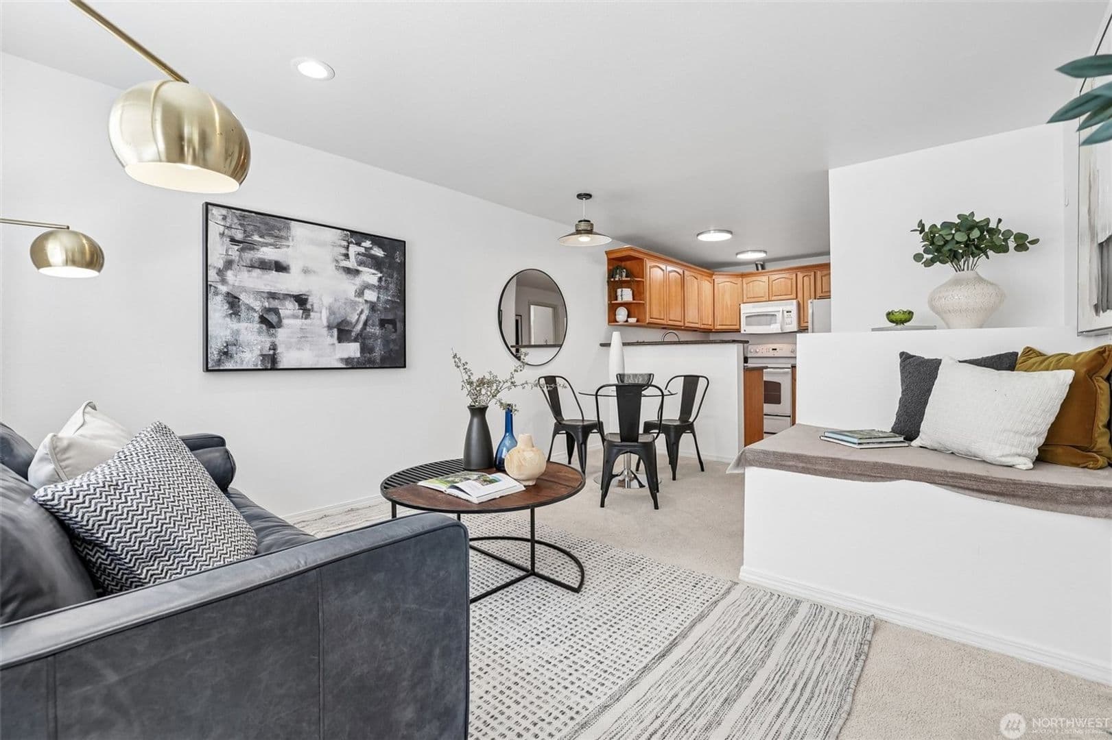 Seattle Condo: 5624 Roosevelt Way NE