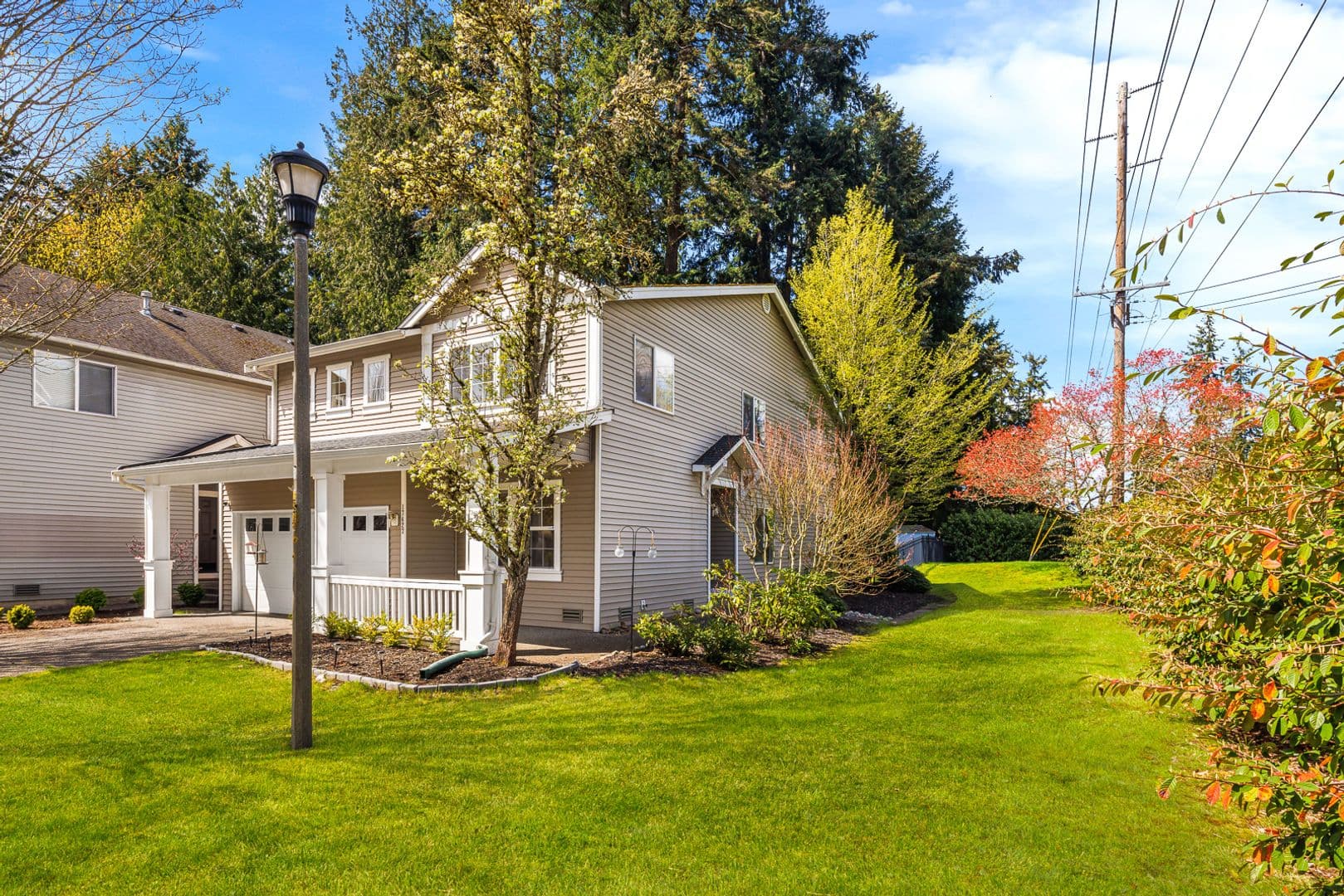 Bothell House: 17427 92nd Ave NE