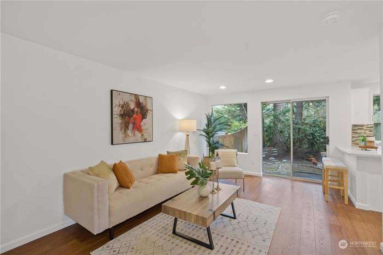 Bellevue House: 14781 NE 3rd St