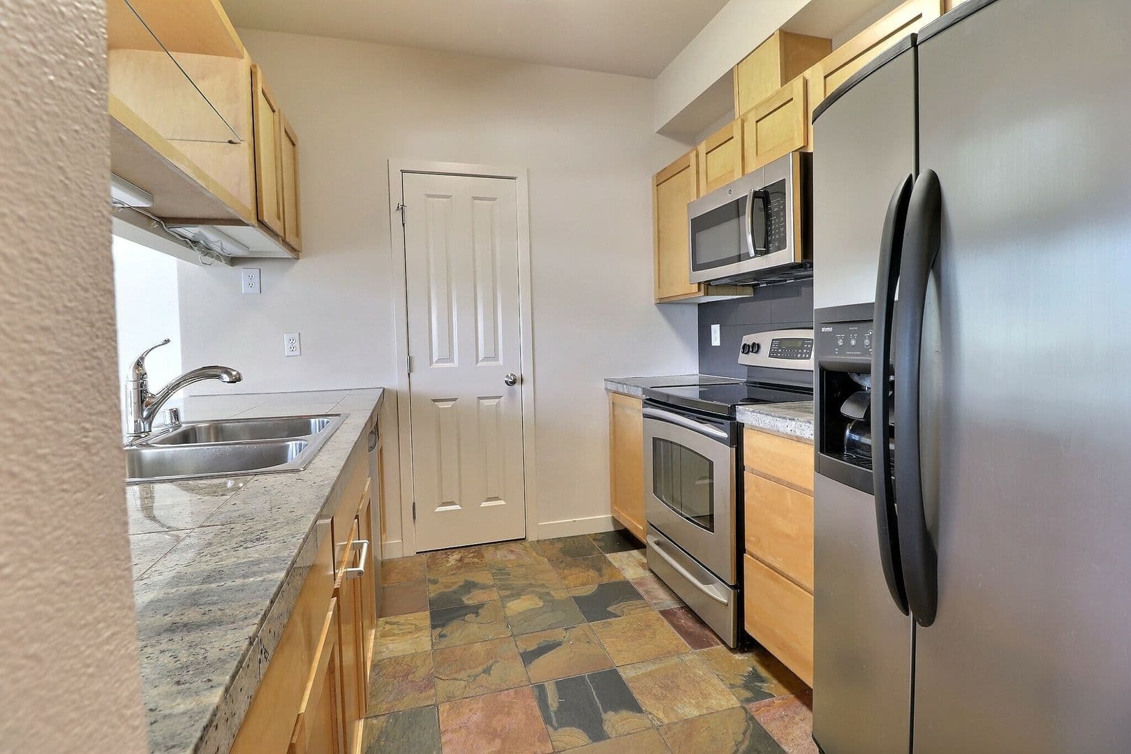 Bellevue Condo: 300 110th Avenue NE