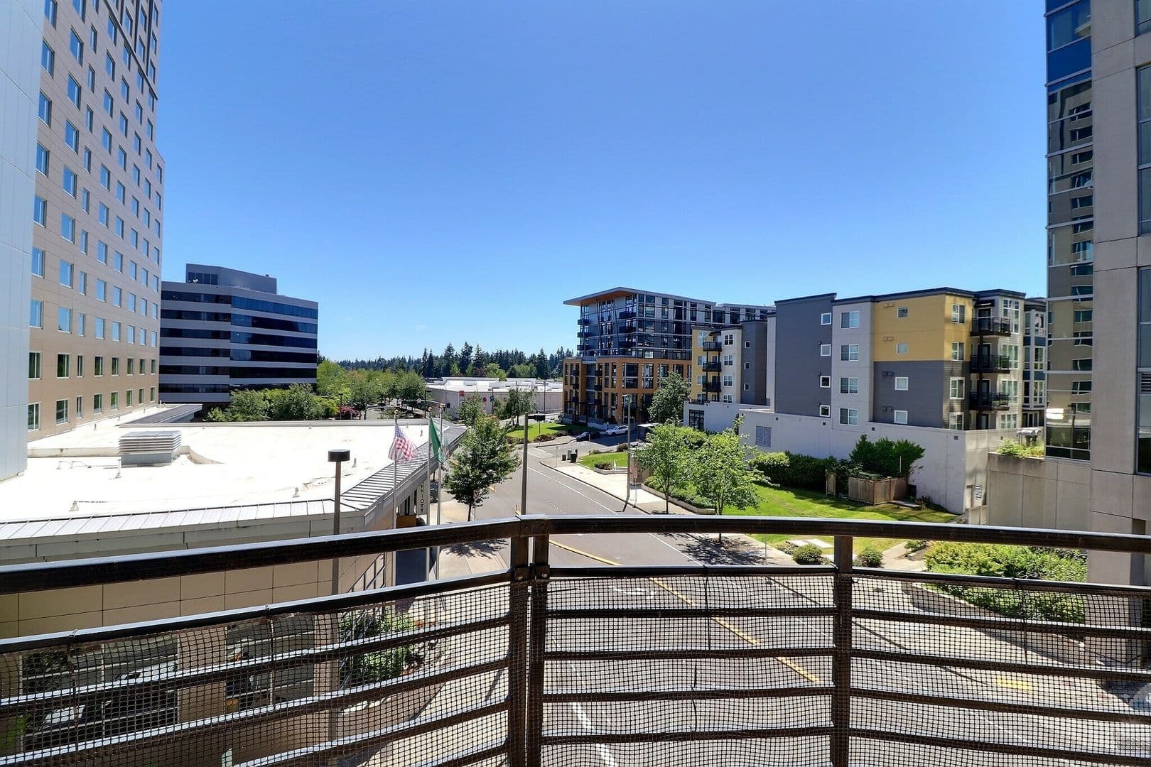 Bellevue Condo: 300 110th Avenue NE
