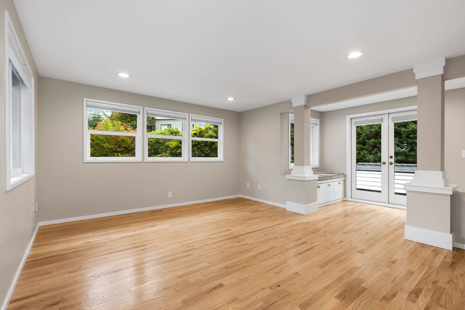 Kirkland House: 11402 NE 103rd St