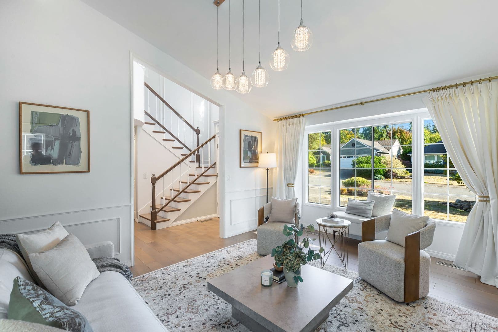 Issaquah House: 24020 SE 42nd St