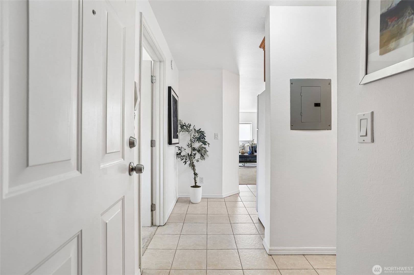 Seattle Condo: 5624 Roosevelt Way NE