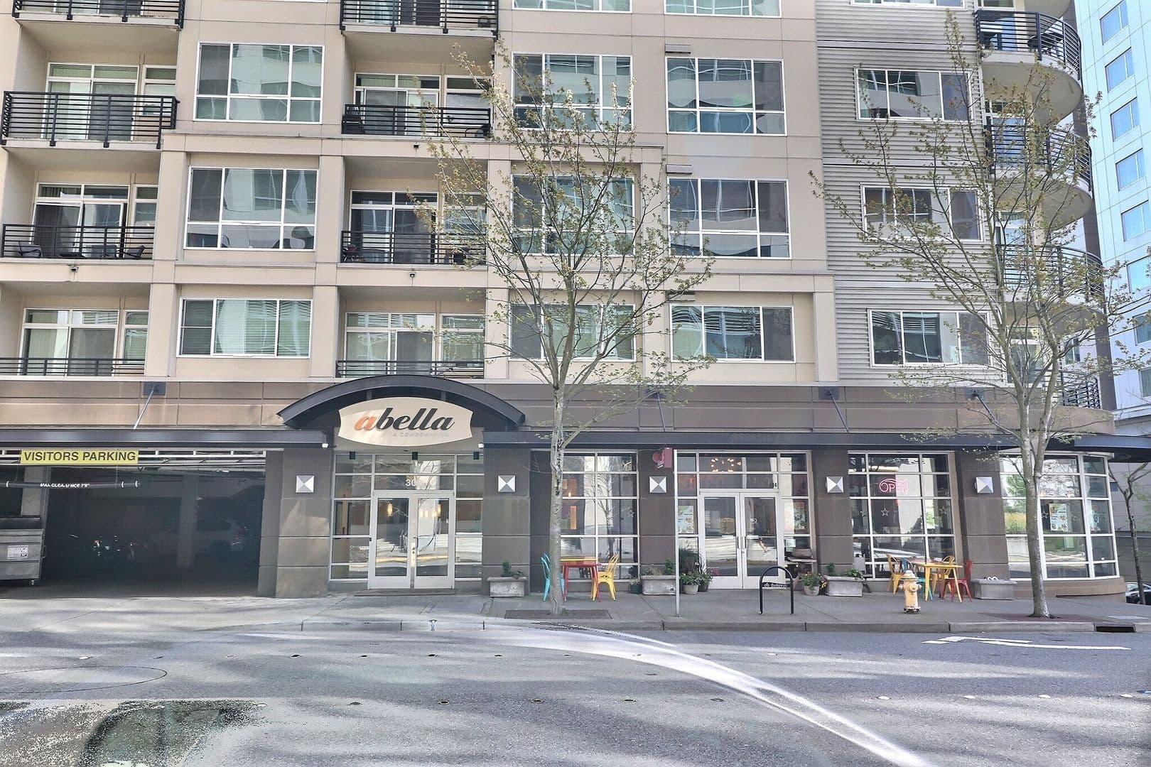Bellevue Condo: 300 110th Avenue NE