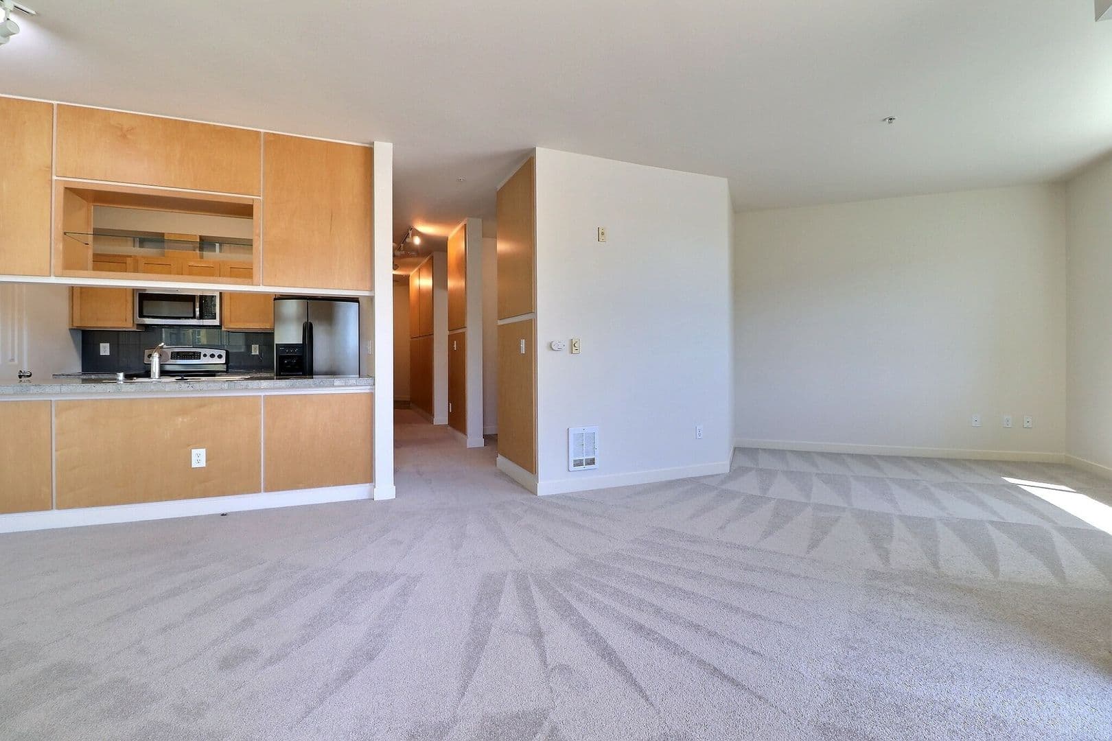 Bellevue Condo: 300 110th Avenue NE