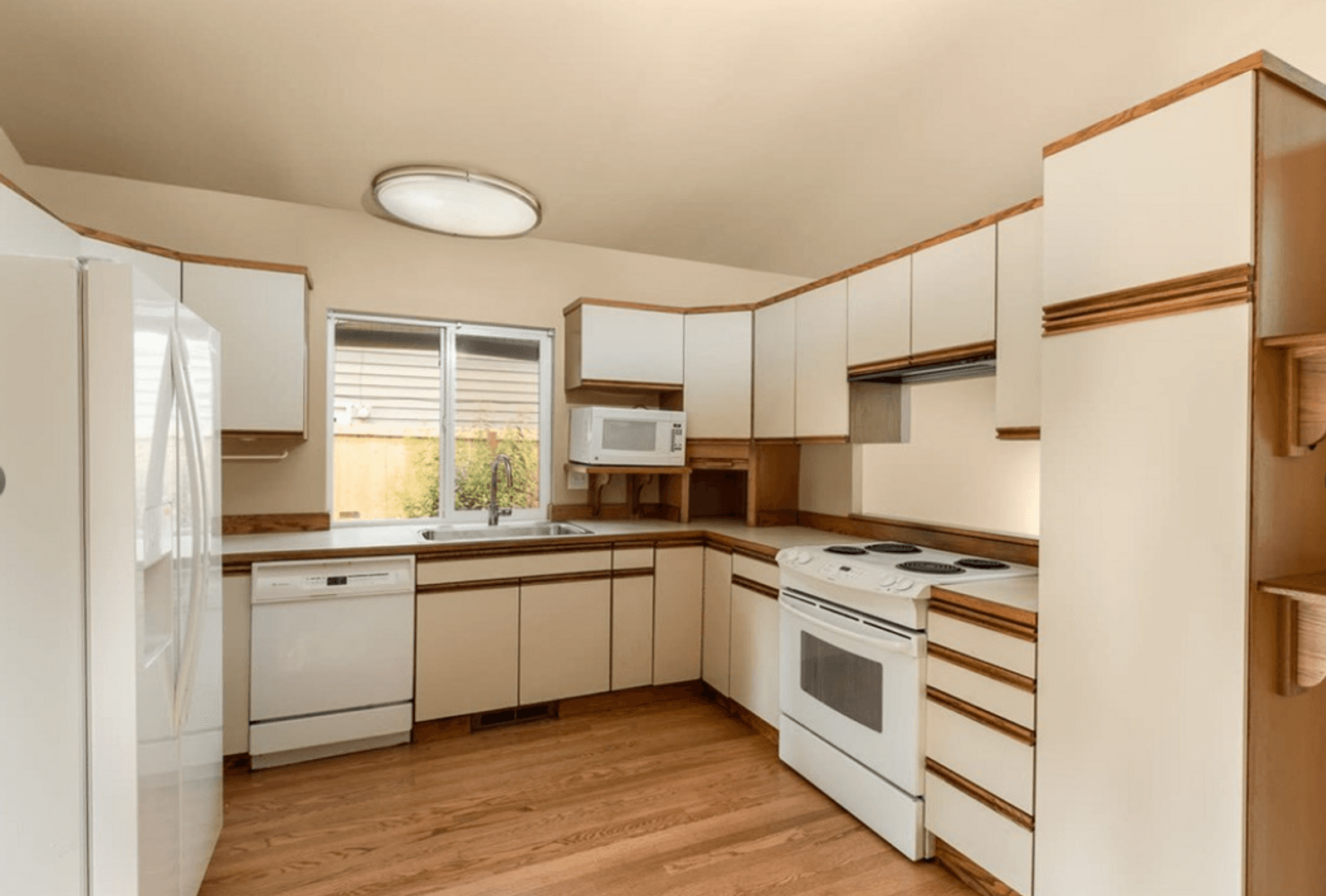 Redmond House: 15809 NE 53rd Street