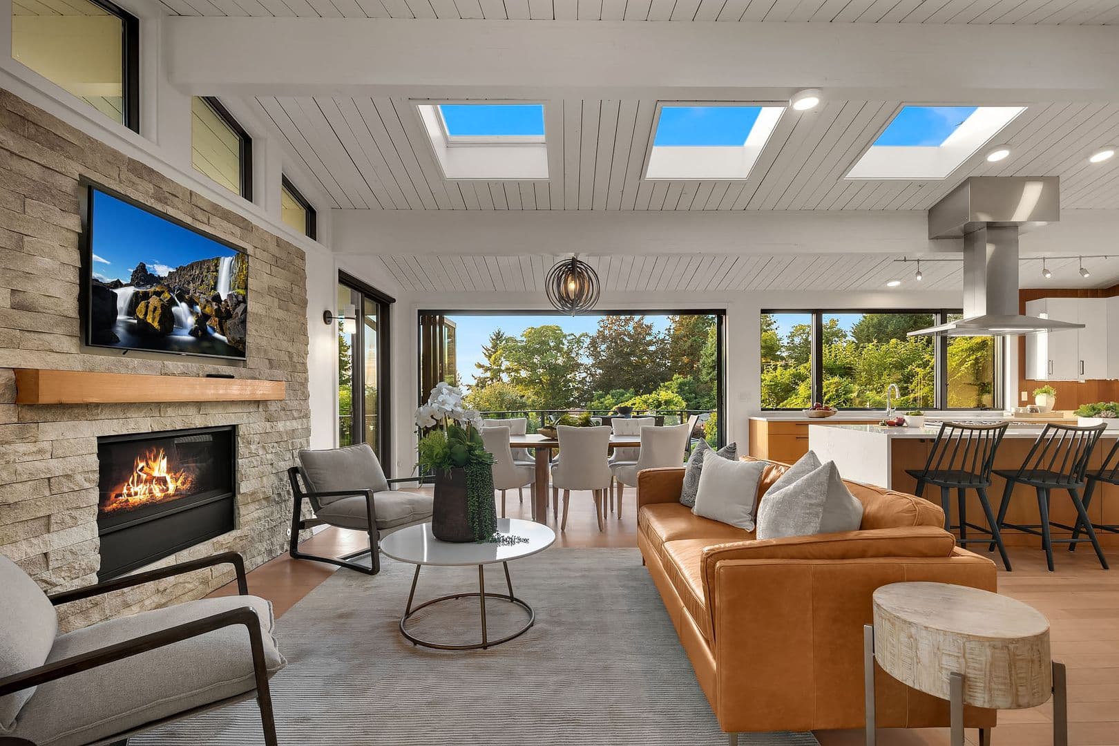 Kirkland House: 631 11th Avenue W