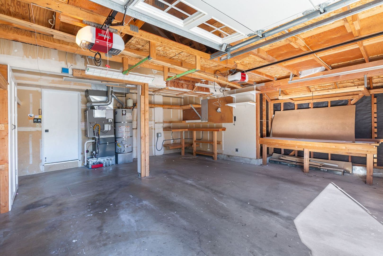 Issaquah House: 24020 SE 42nd St