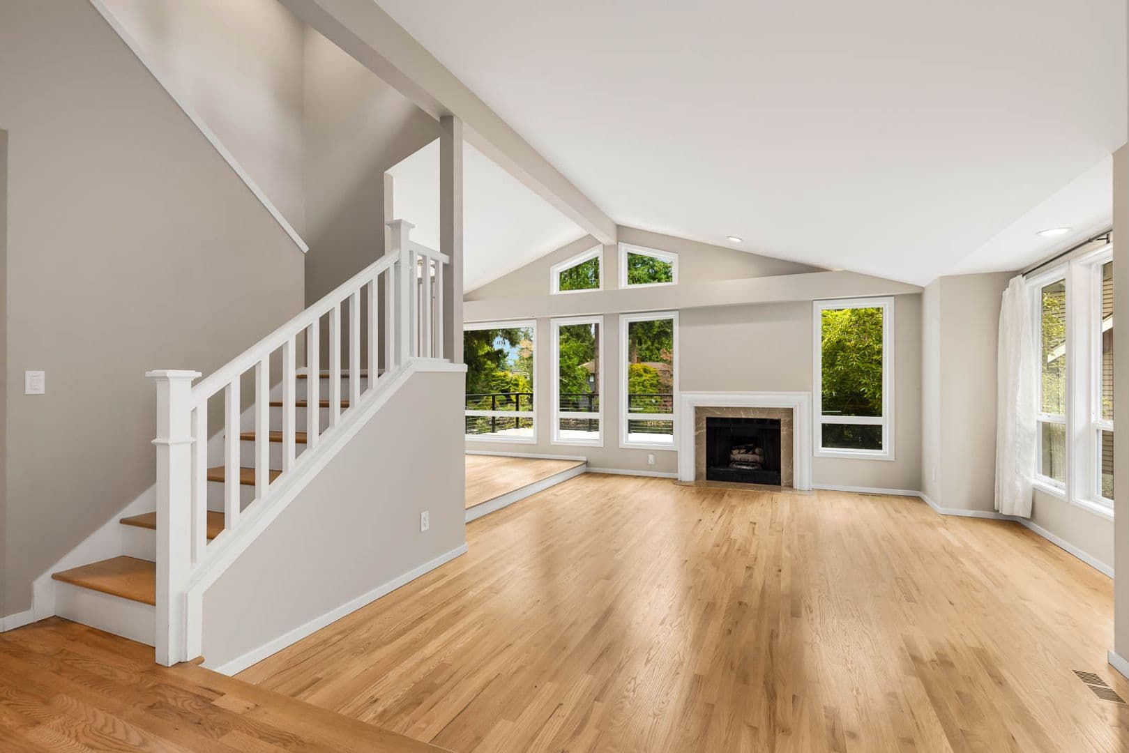 Kirkland House: 11402 NE 103rd St