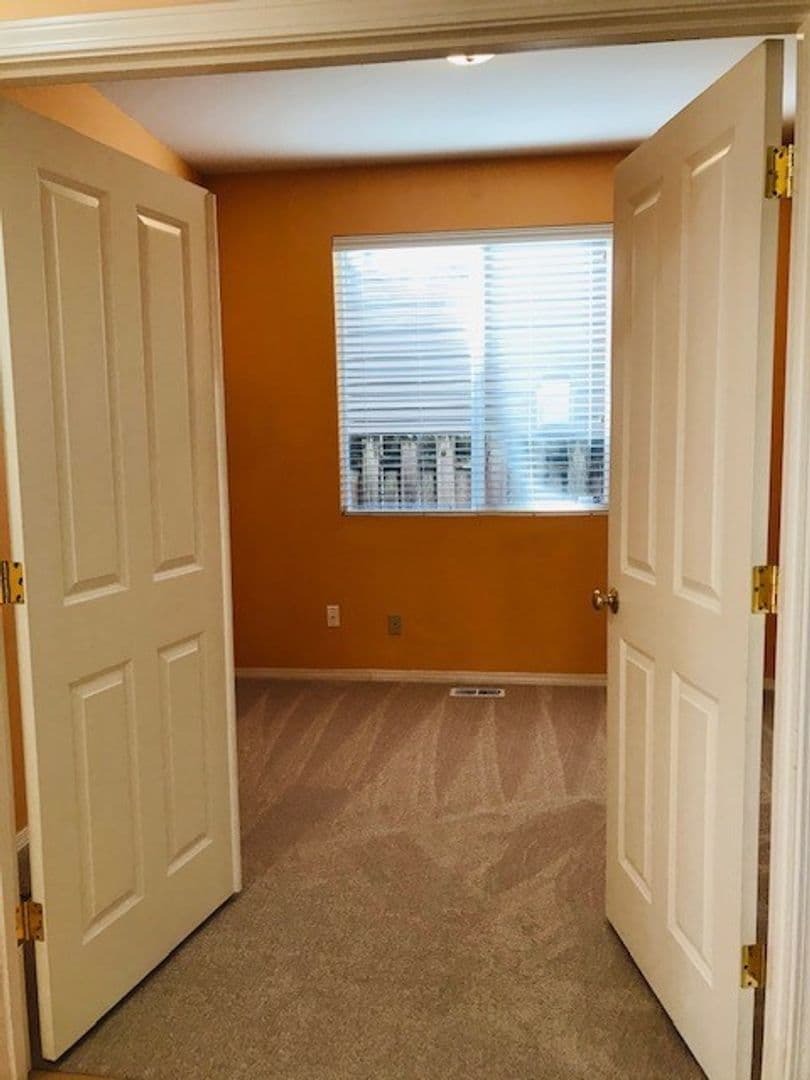 Sammamish House: 24043 Southeast 12th Place