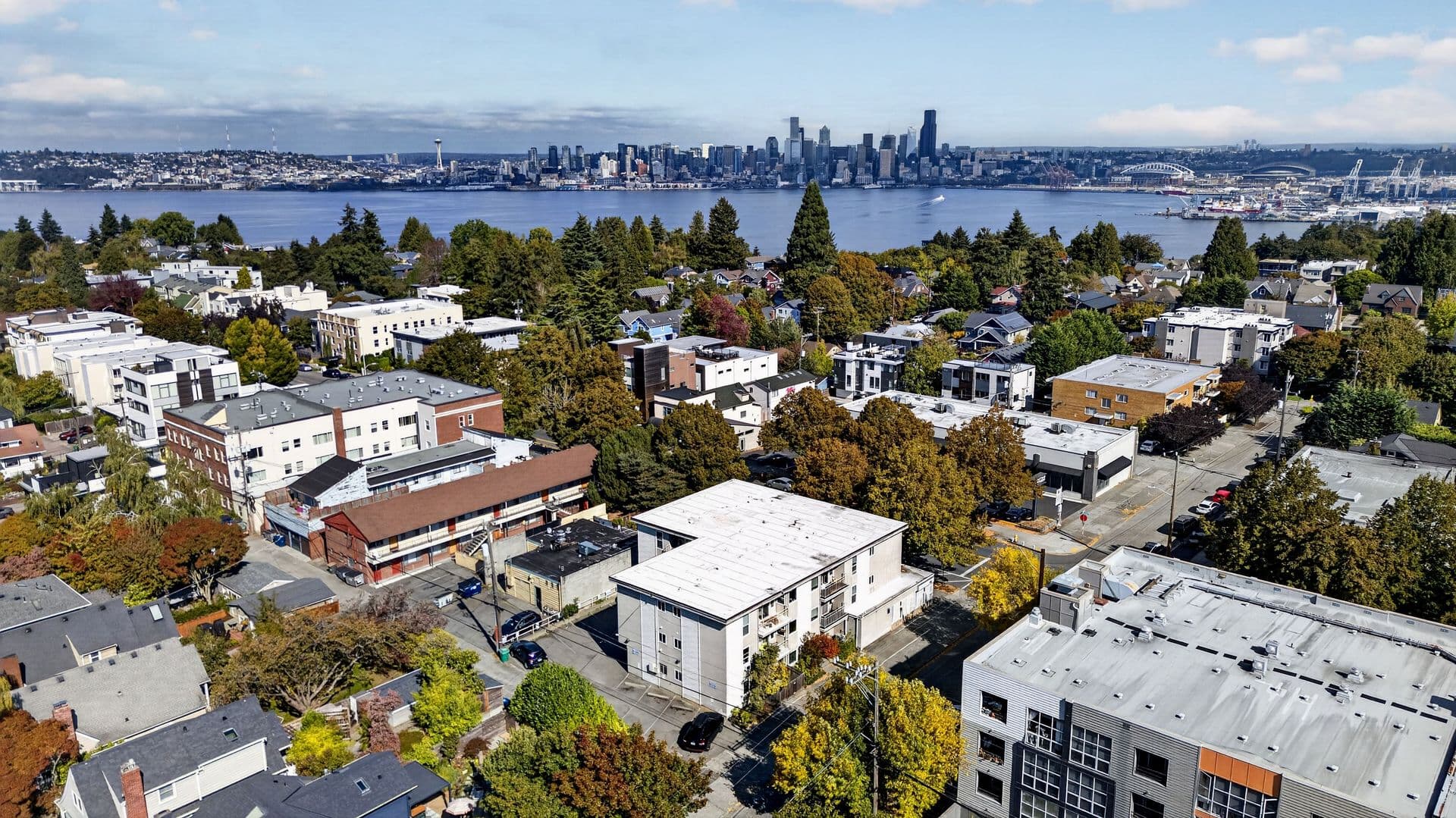 Seattle Apartment: 2235 California Ave SW