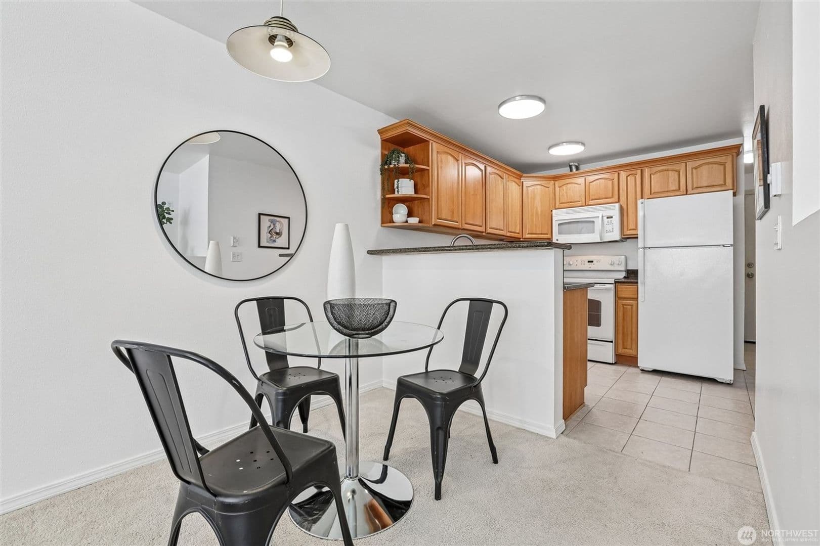 Seattle Condo: 5624 Roosevelt Way NE