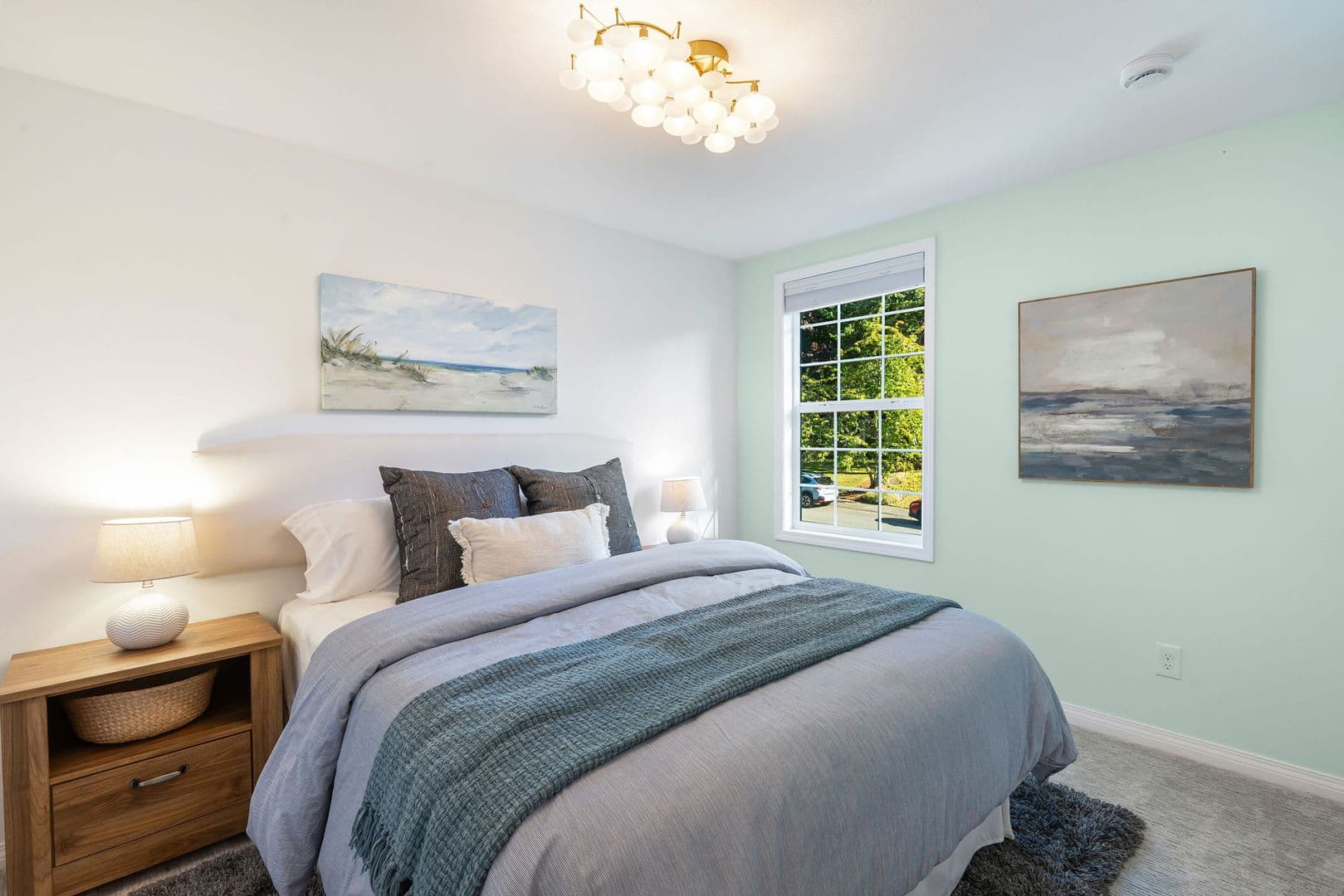 Issaquah House: 24020 SE 42nd St