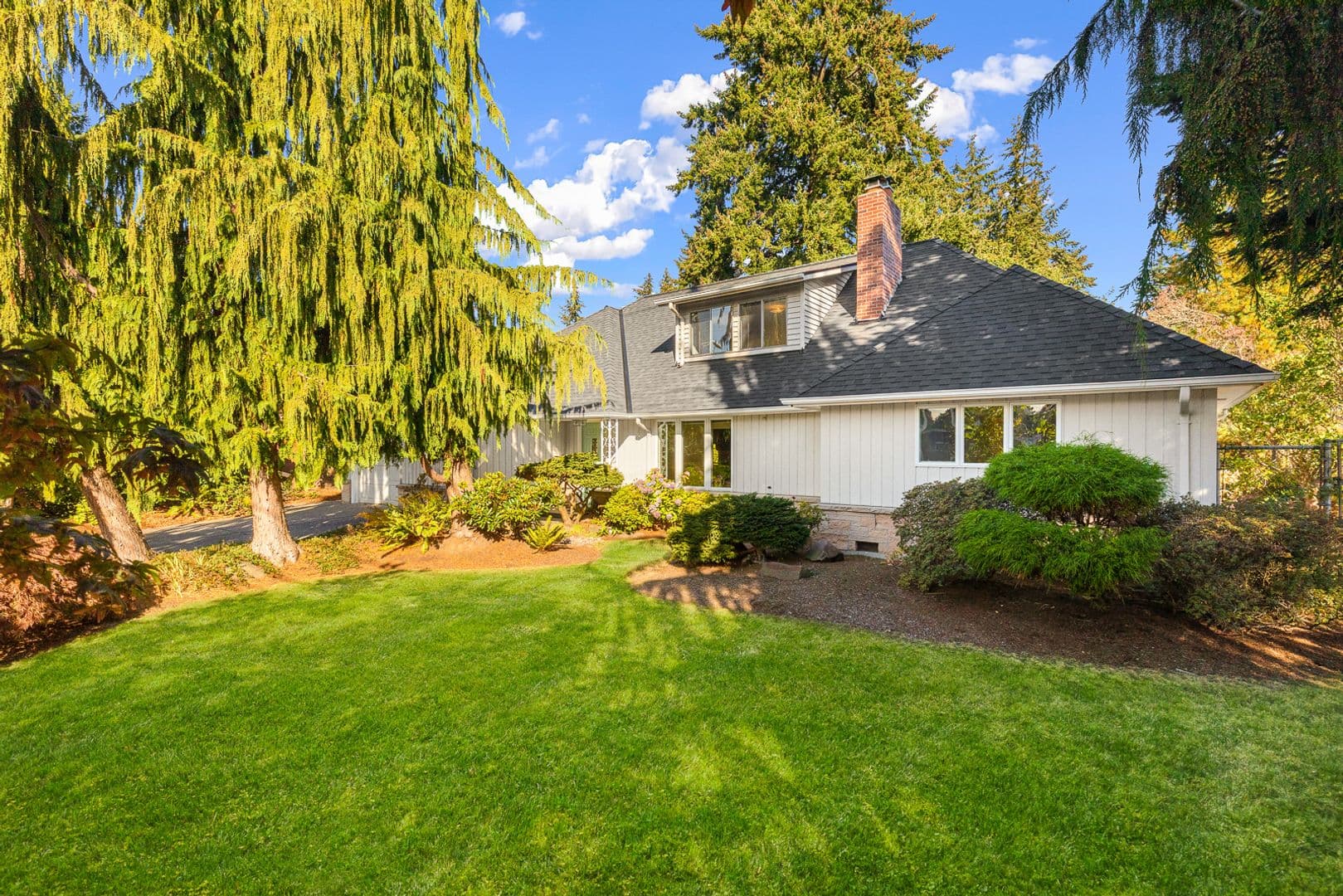 Shoreline House: 1828 N 163rd Street
