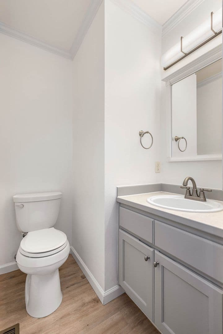 Mill Creek House: 3912 141st Pl SE
