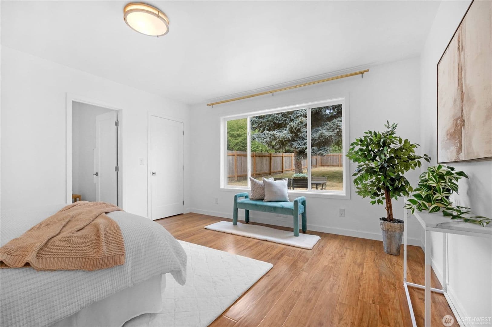 Kirkland House: 10530 124th Ave NE