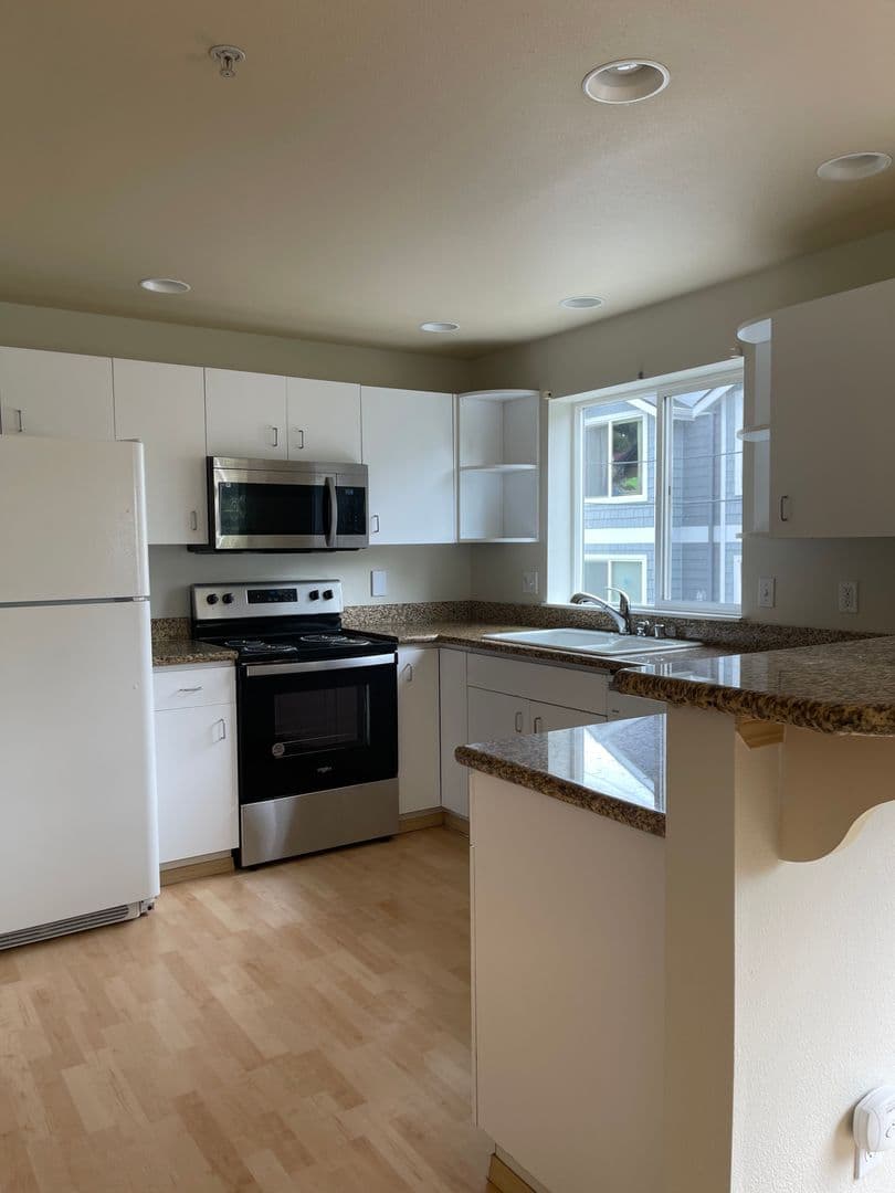 Seattle Townhome: 2420 SW Holden Street