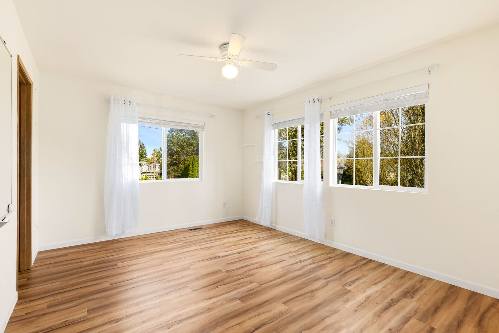 Bothell House: 17427 92nd Ave NE