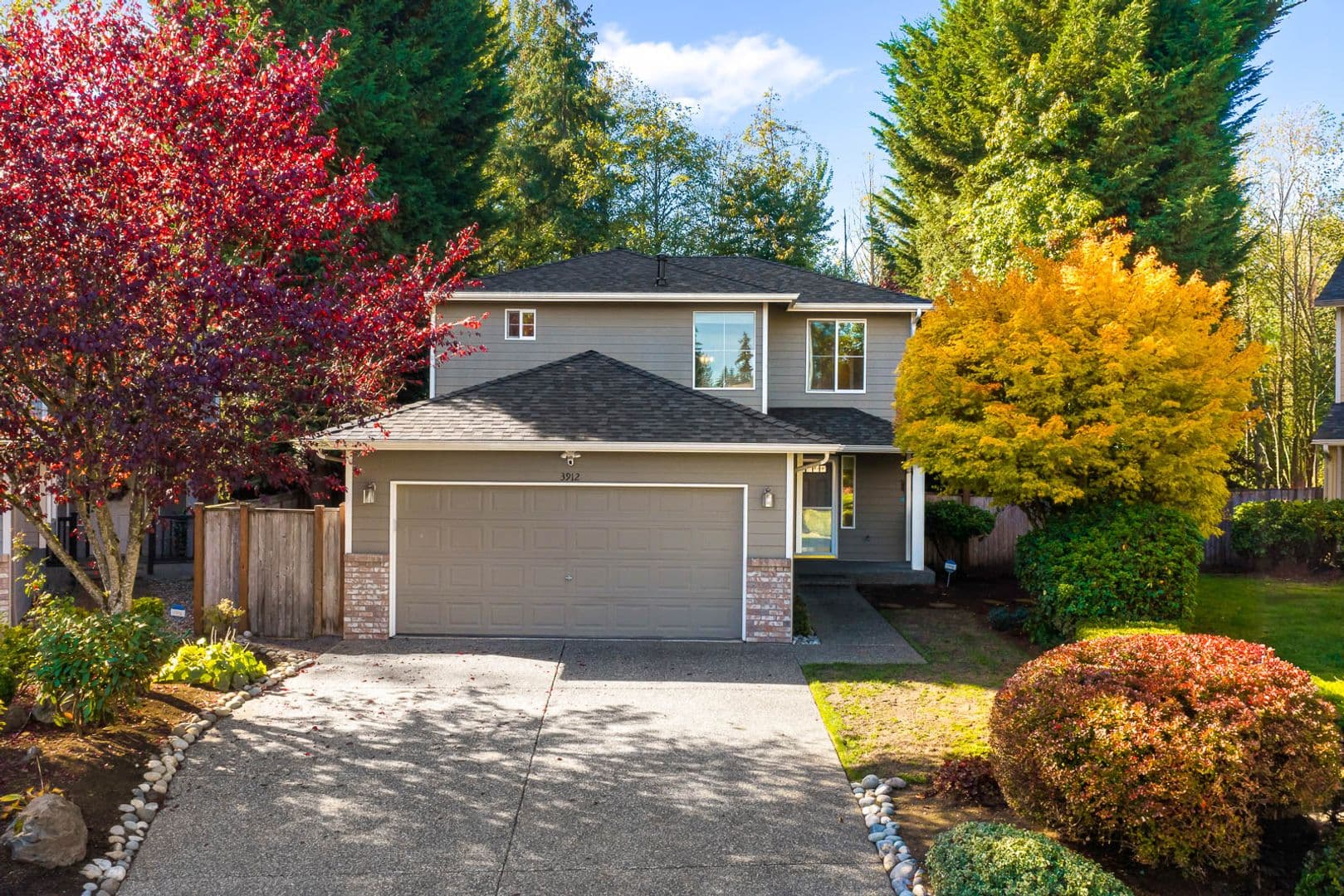 Mill Creek House: 3912 141st Pl SE