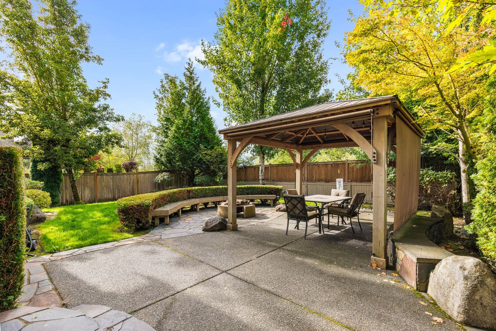 Snoqualmie House: 34229 SE Elm ST