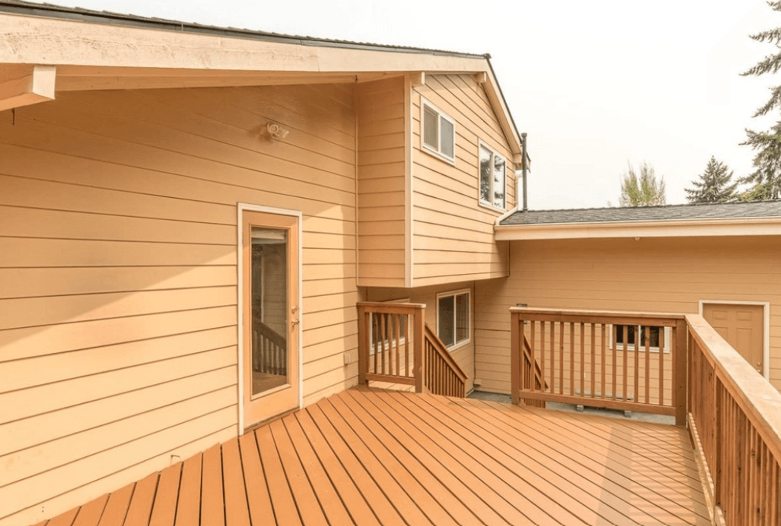Redmond House: 15809 NE 53rd Street