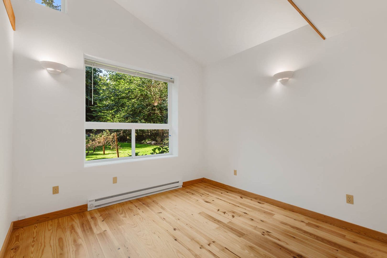 Duvall House: 13214 328th Ave NE