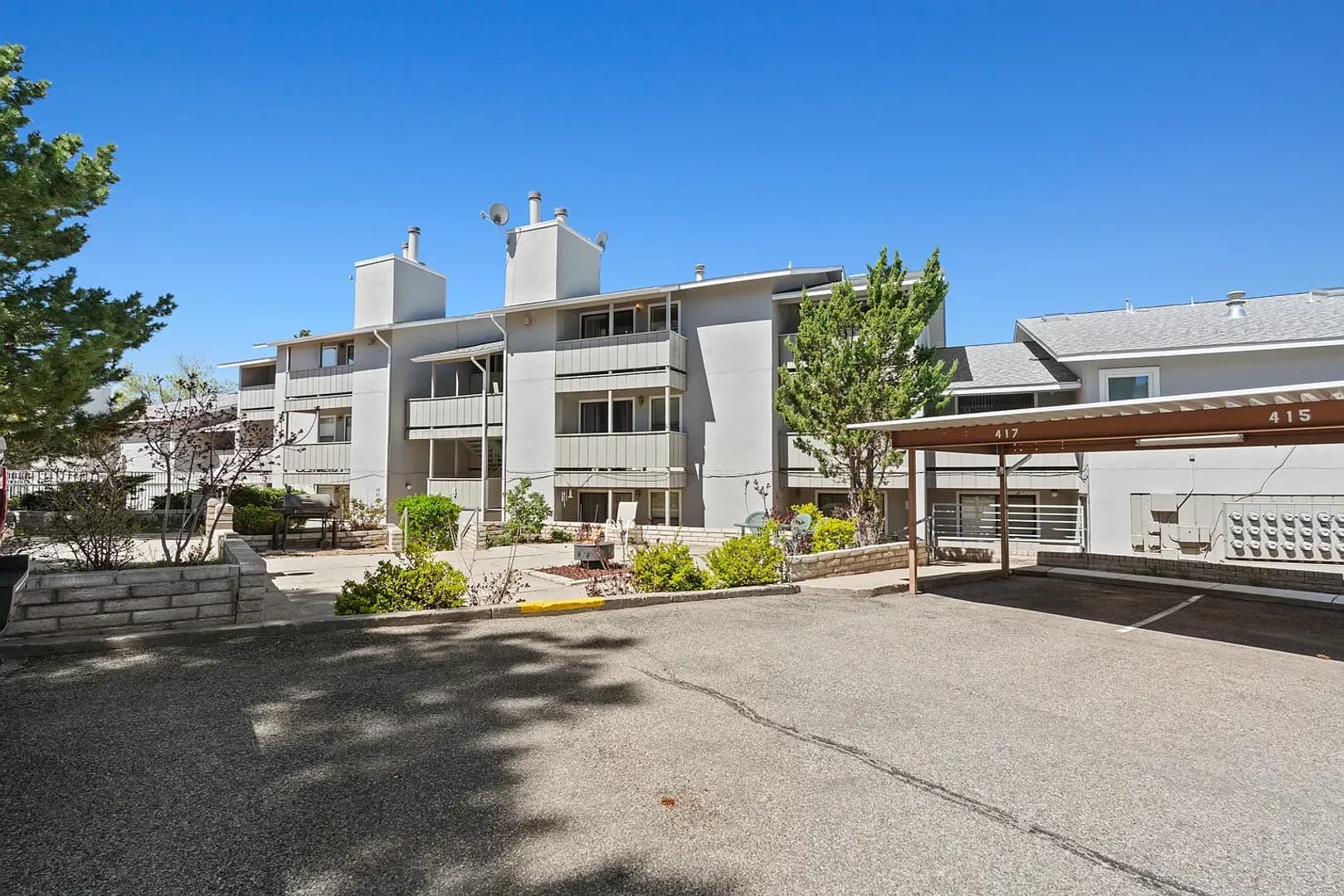 Los Alamos Condo: 505 Oppenheimer Dr. #417