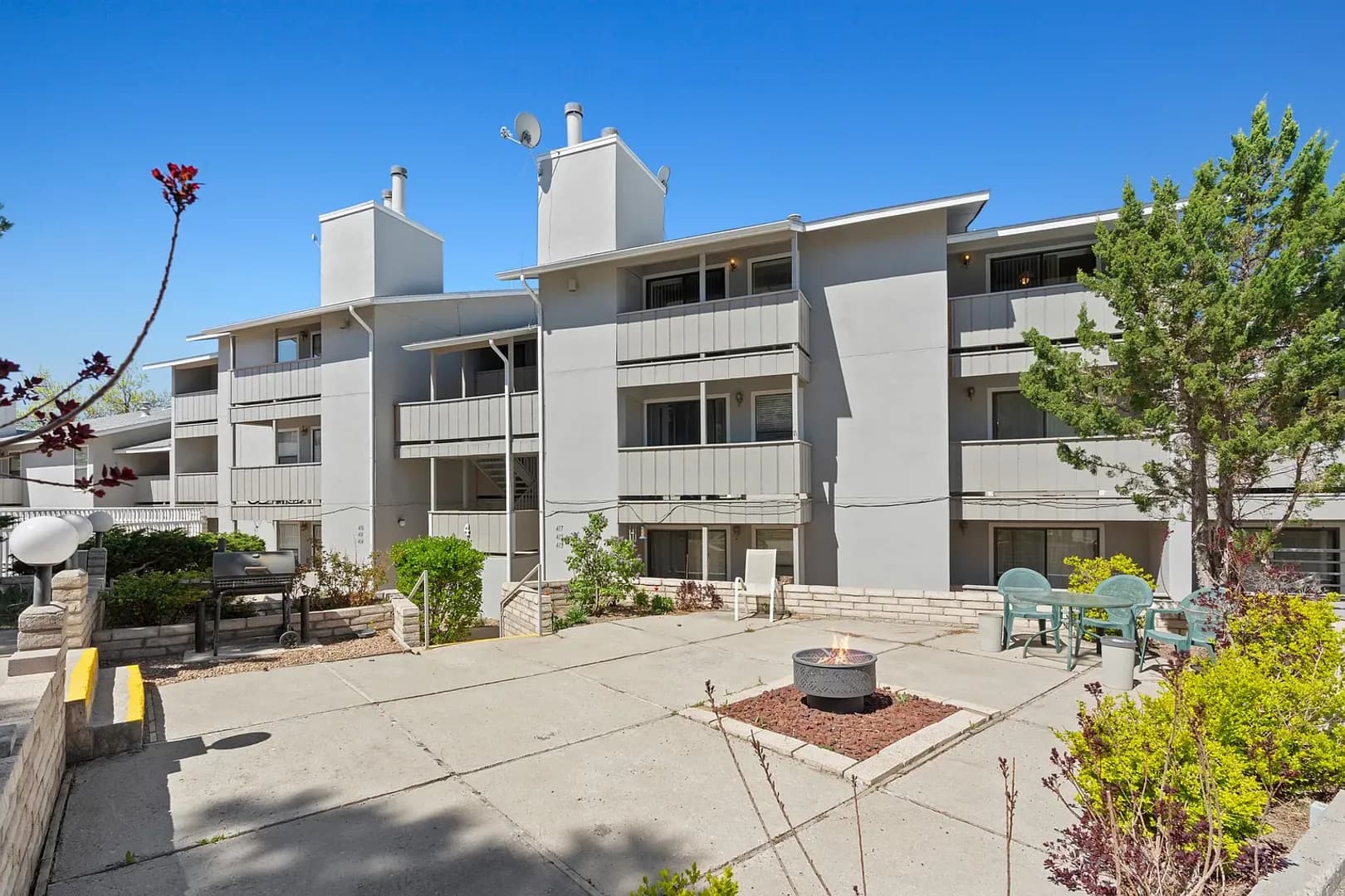 Los Alamos Condo: 505 Oppenheimer Dr. #417