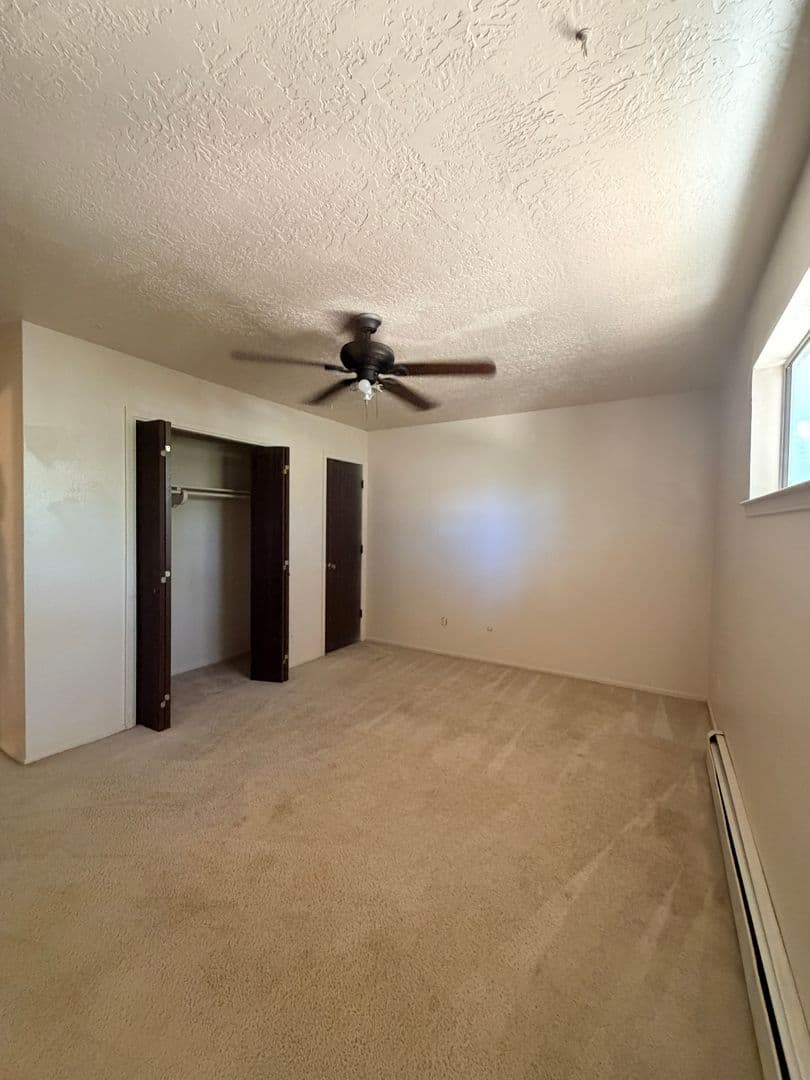 Farmington House: 1002 Delhi Terrace