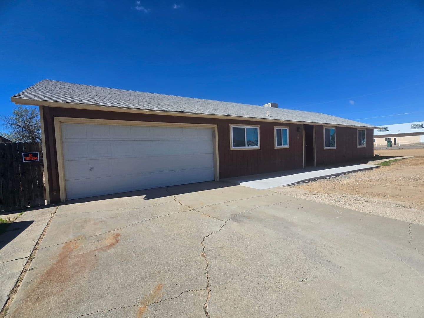 Farmington House: 601 La Canada