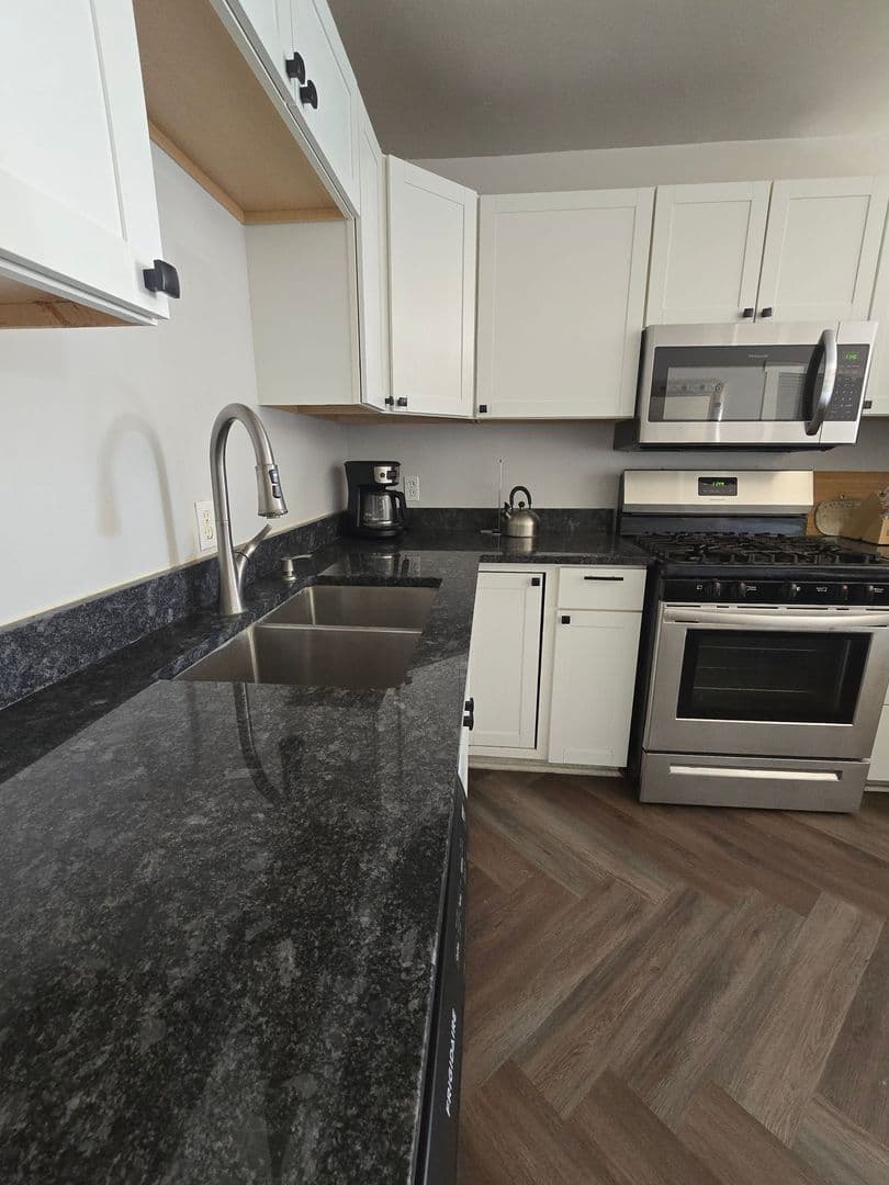 Farmington Apartment: 715 S Laguna