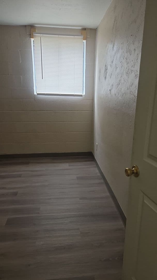 Farmington Apartment: 510 N Wall Ave